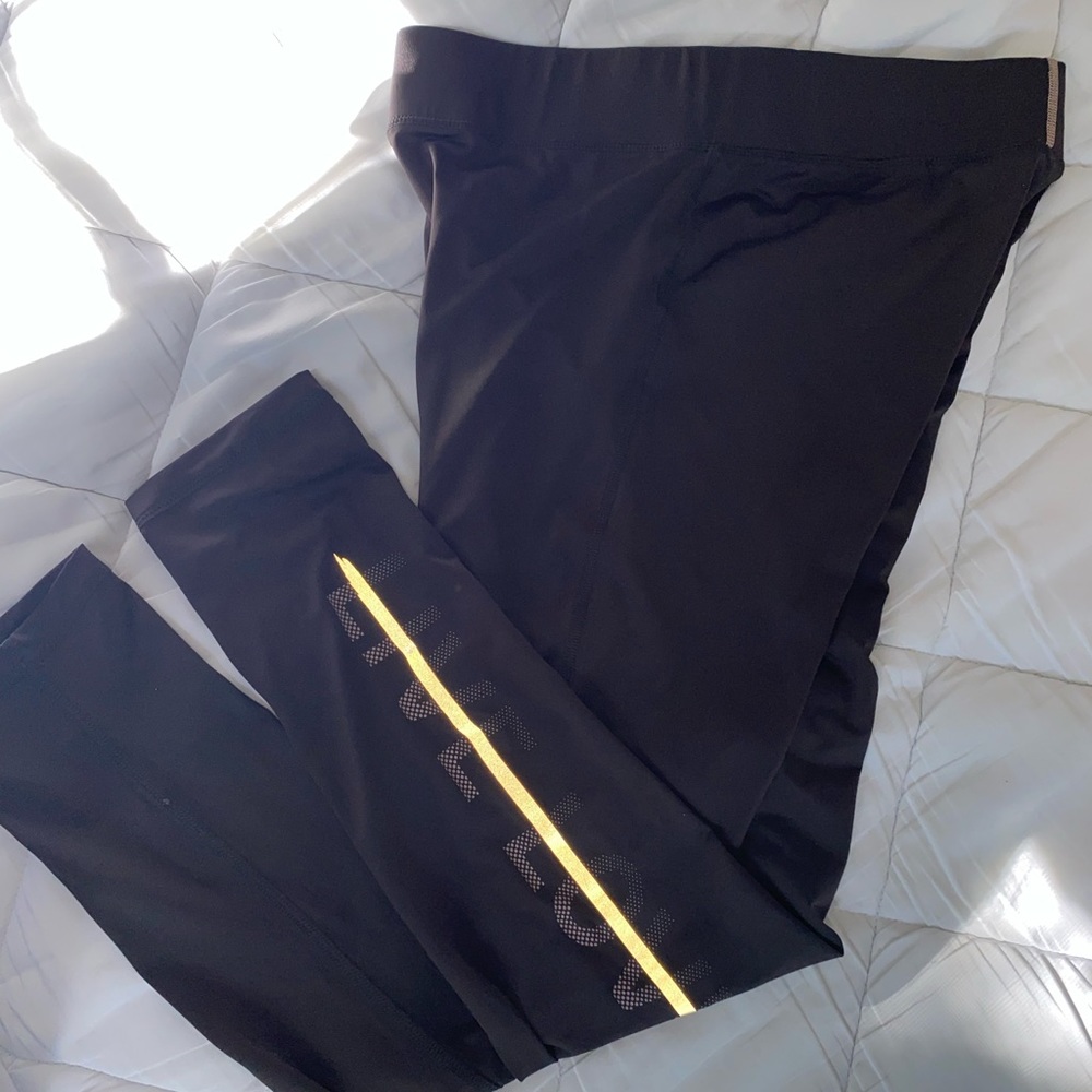 🎉HP🎉Guess Leggings Yoga Wide High Waist Band Graphic Love Live Guess Pant L